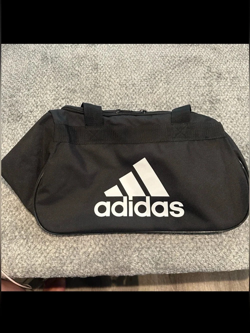 🆕Adidas Unisex Black & White Small Diablo Logo Athletic Duffel Gym Bag⭐️⭐️